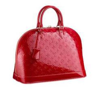 Romancele-au-genti-Louis-Vuitton-in-valoare-de-3-1-milioane-de-euro