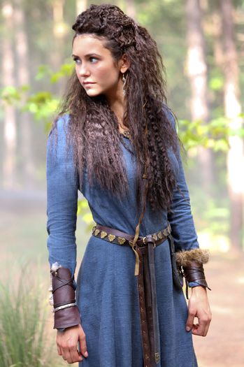 tatia - Nina Dobrev