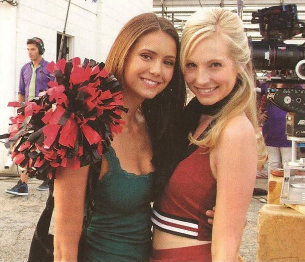 Candice-Accola-Nina-Dobrev-diana-and-nikki-21260261-701-602