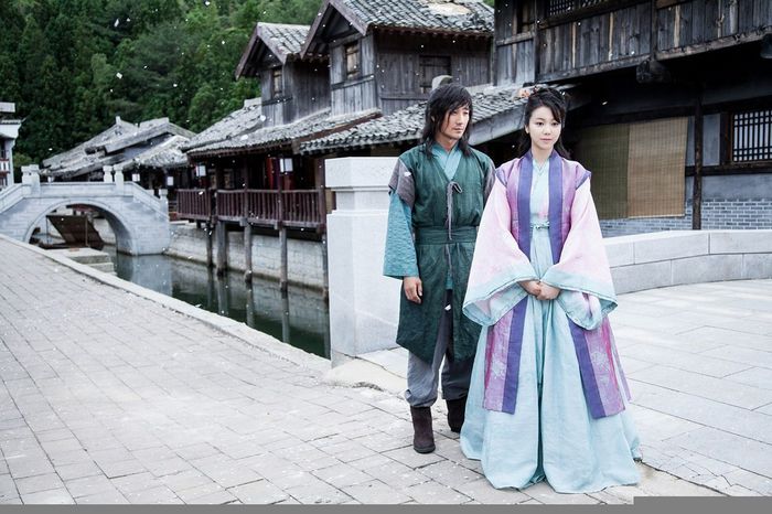 KBSBlade_and_Petal_Romantic_