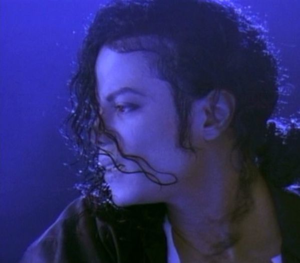 414 DAY - #MichaelJackson - @29.O6 - 500 days with my mega king