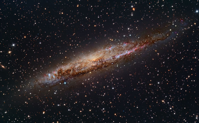 NGC4945_Master23 - Colindand prin univers I