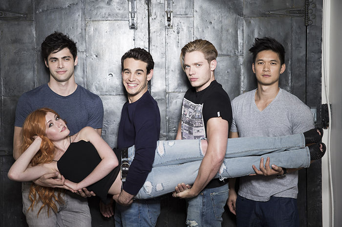 Shadowhunters (106) - Shadowhunters