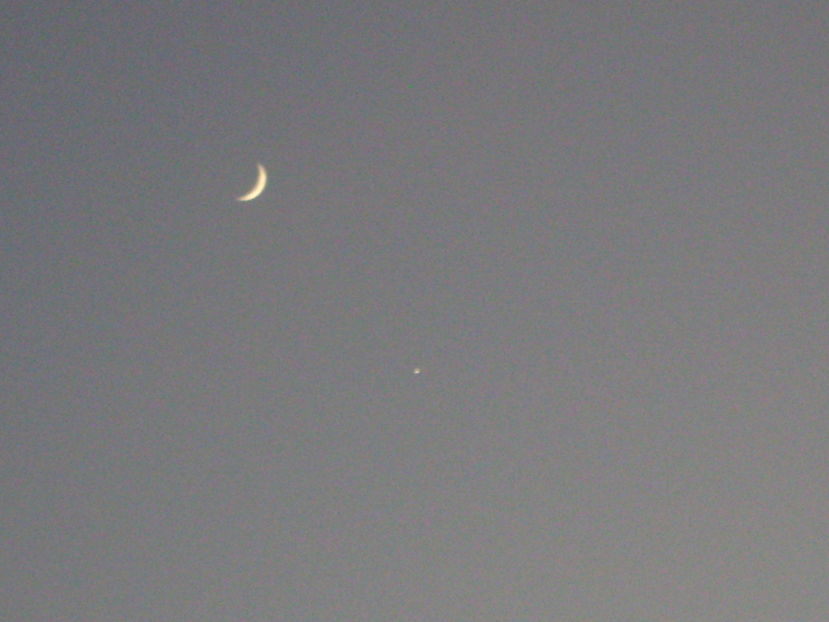 Conjunctie Luna-Venus in Pesti - Luna - Soarele si norii - 1