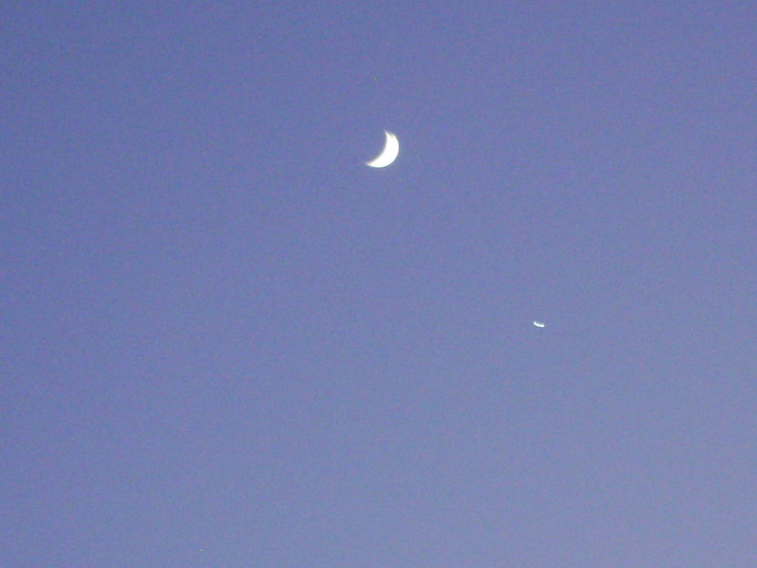 Conjunctie Luna-Venus in Pesti - Luna - Soarele si norii - 1