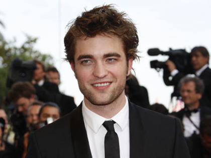 ROBERT PATTINSON