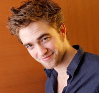 ROBERT PATTINSON