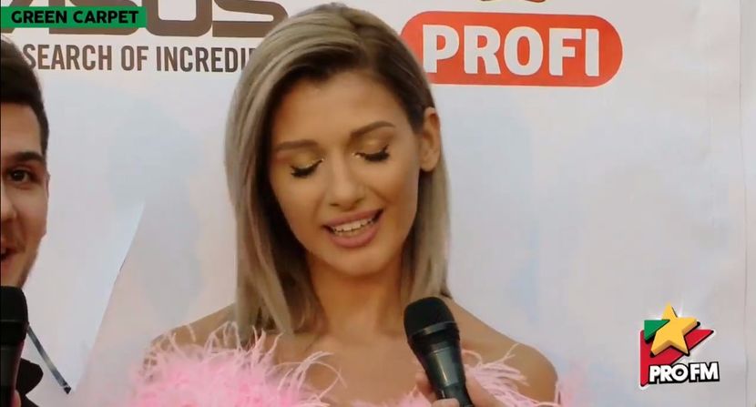 bandicam 2017-10-03 17-21-37-387 - 01 Alina green carpet