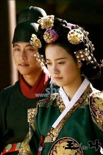 The-King-and-I-korean-dramas-18560458-447-673 - THE KING AND I