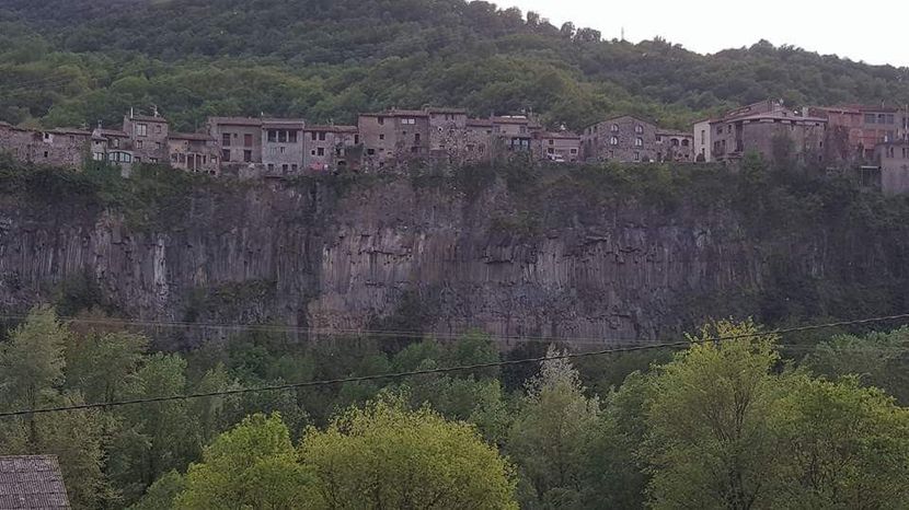 Castellfollit de la Roca - Olot si altele