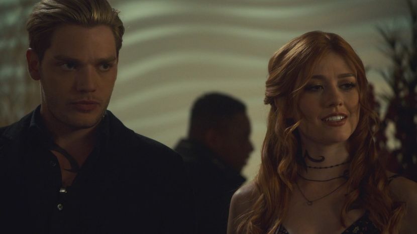 S03E02_128 - Shadowhunters Season 3