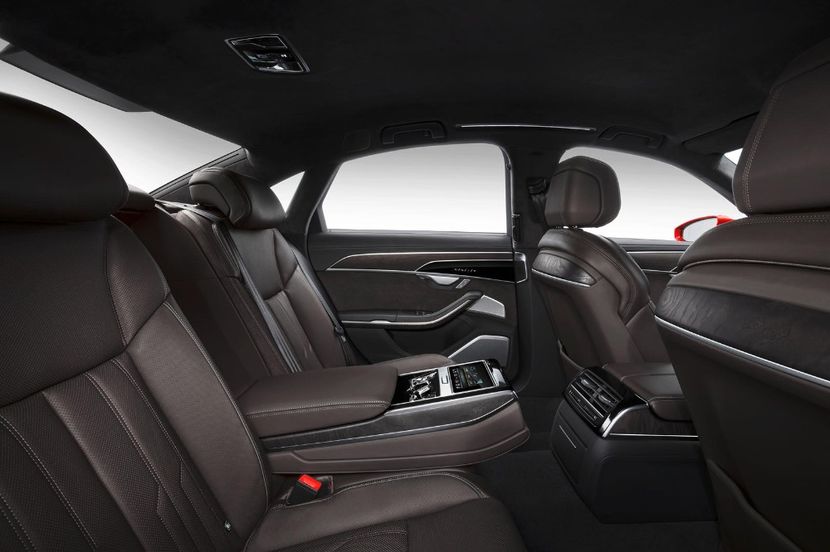 2020-audi-a8-hybrid-second-row-seats-carbuzz-683007-1600 - Masini 2020 Audi A8 Hybrid