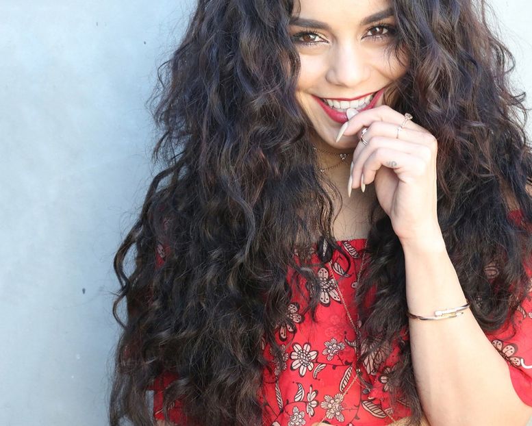 image4 - VANESSA HUDGENS PHOTOSHOOTS 2