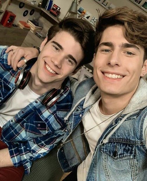 Manuel, Alex - Bia Disney Channel