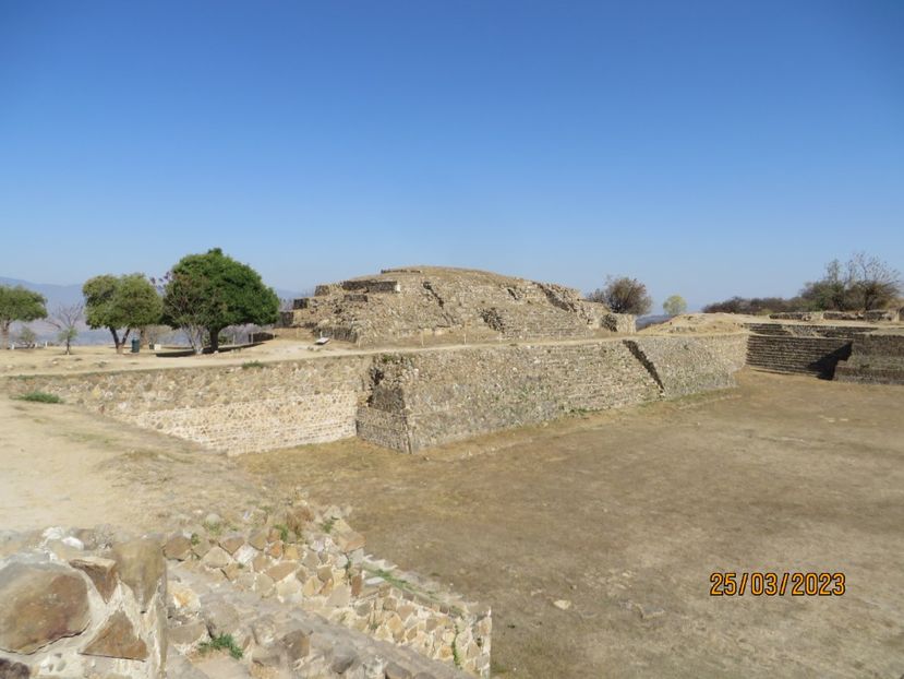  - 4 Monte Alban - Mitla