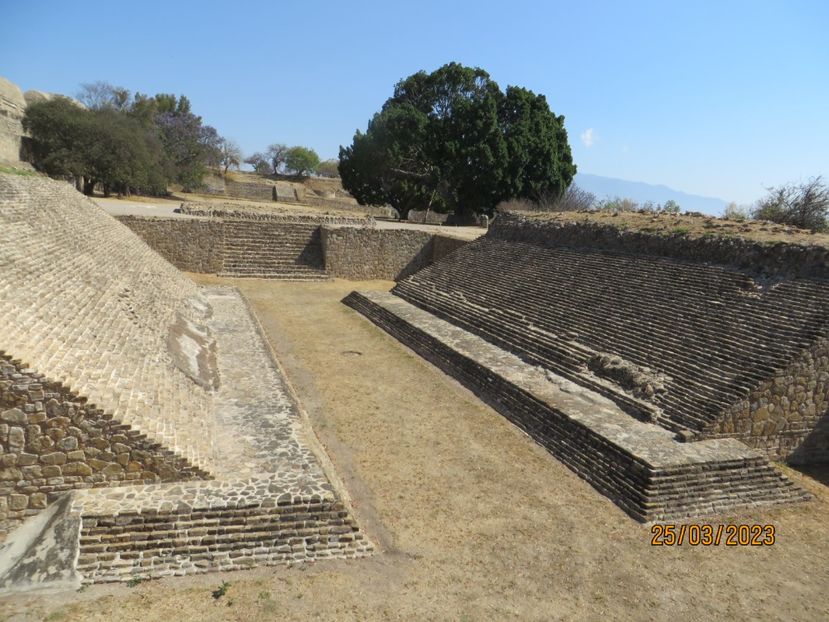  - 4 Monte Alban - Mitla