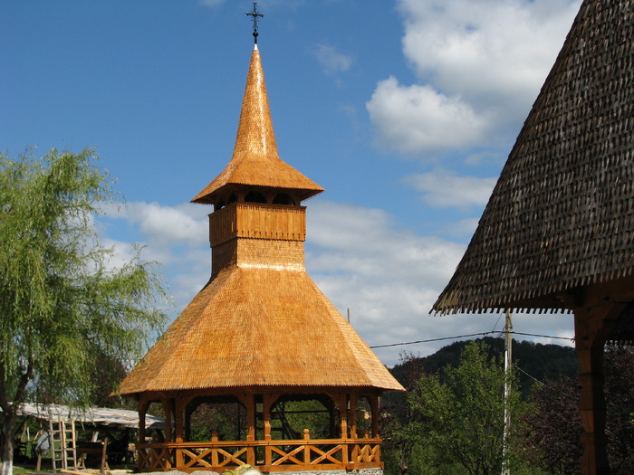 Altarul de vara - Manastirea Rohita - Maramures