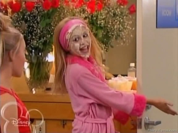 miley-cyrus_dot_com-hannahmontana-ep1caps397