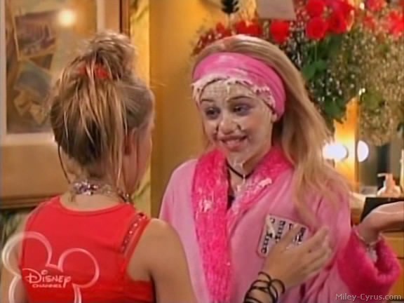 miley-cyrus_dot_com-hannahmontana-ep1caps424