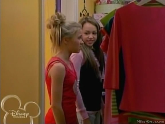 miley-cyrus_dot_com-hannahmontana-ep1caps459