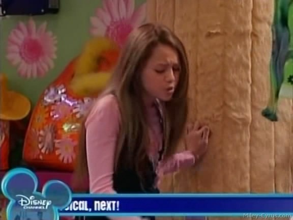 miley-cyrus_dot_com-hannahmontana-ep1caps491