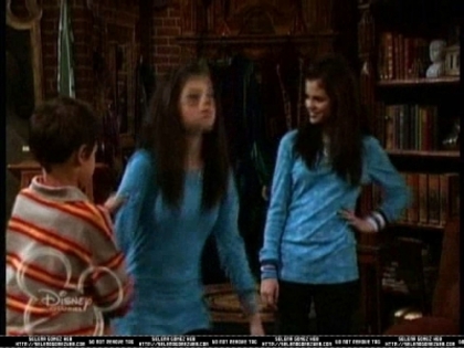 normal_wowpS01E01_0524 - Wizards of Waverly Place Episode 02 The Crazy Ten Minute Sale