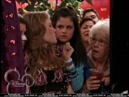 normal_wowpS01E01_0708 - Wizards of Waverly Place Episode 02 The Crazy Ten Minute Sale