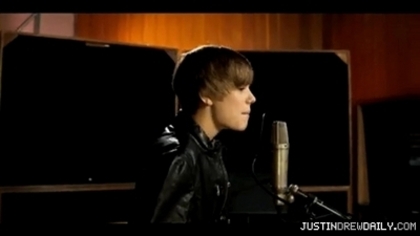 normal_Justin-Bieber-Never-Say-Never-ft-Jaden-Smith%5Bwww_savevid_com%5D_mp4_000041791