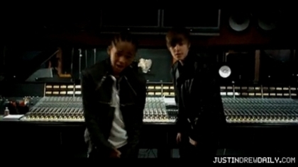 normal_Justin-Bieber-Never-Say-Never-ft-Jaden-Smith%5Bwww_savevid_com%5D_mp4_000149708