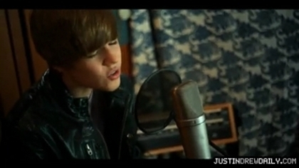 normal_Justin-Bieber-Never-Say-Never-ft-Jaden-Smith%5Bwww_savevid_com%5D_mp4_000177041