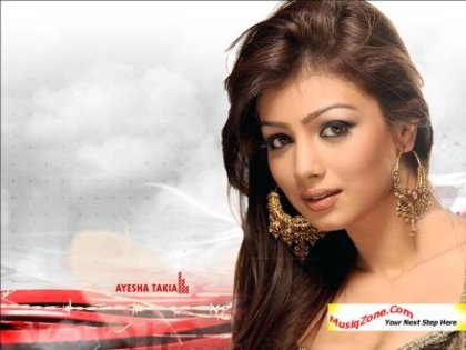 Ayesha Takia (38)