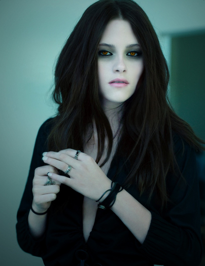 Kristen_Stewart_as_a_Vampire_1_by_nutmeg104