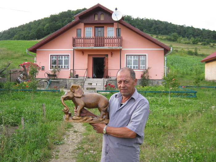 casa lui jacob si elefantul