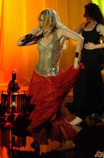 shakira-2010-3-28-7-4-21[1]