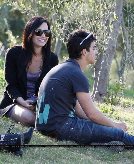 DEMI-LOVATO-AND-JOE-JONAS-OR-JEMI-demi-lovato-13657891-660-805 - Demi Lovato and Joe Jonas