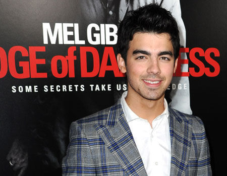 joe-jonas - Jonas Brothers