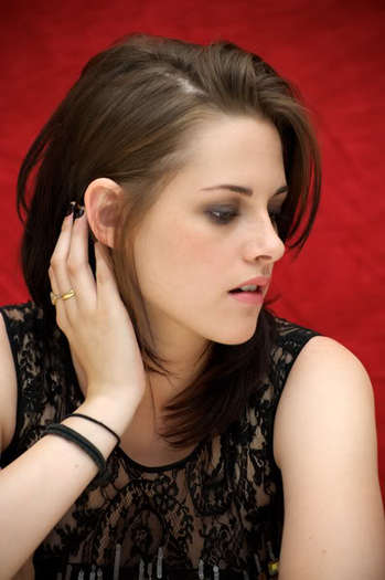 mq028 - kristen----------stewart------------7