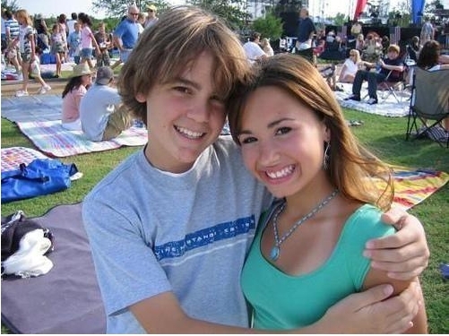 screenshot.9 - 0-Demi Lovato club rare-0