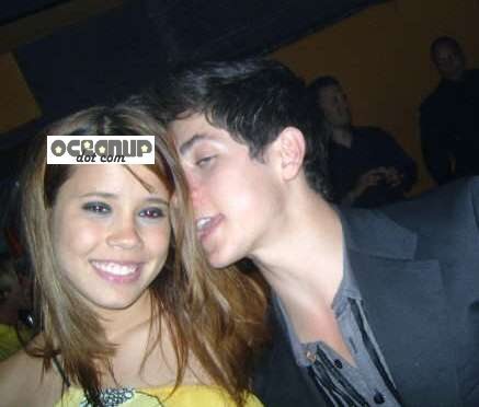 David-in-Puerto-Rico-david-henrie-6950600-437-372