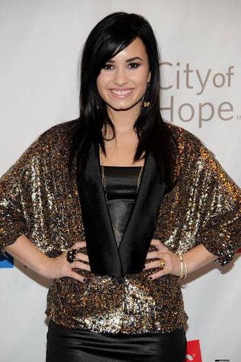 demilovato_net-cityofhopeconcert-0026 - City of Hope Benifit Concert October 25th 2009