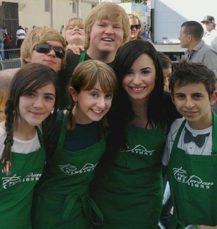 demi-arm - Demi Lovato rare