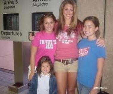 images2 - Demi Lovato rare