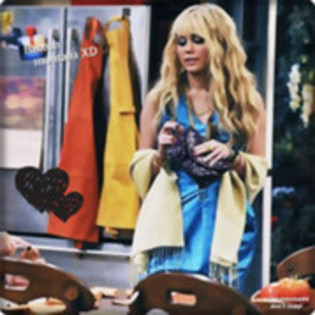 19493881_ATETGJVLP[1] - poze cu hannah montana si informatii despre ea