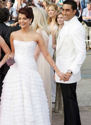 aishwarya-rai-abhishek-bachchan-at-cannes-3