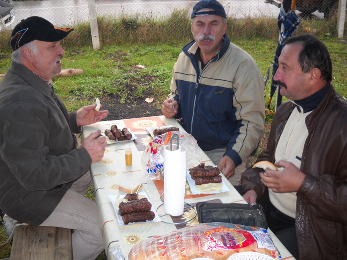 ...o tura de mici de Sangeorz Bai