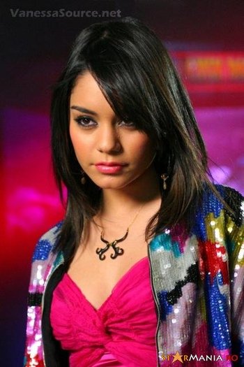 a8ccd52d43f58e468885c9aa7650561e-vanessa-hudgens_45