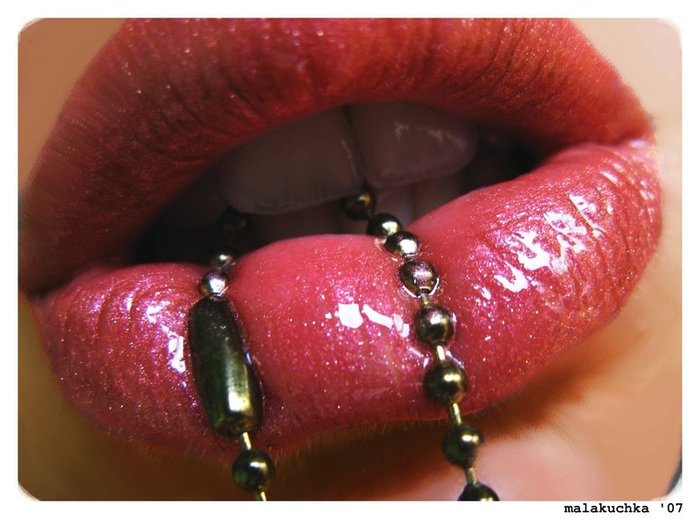 Glossy_by_malakuchka - Lips