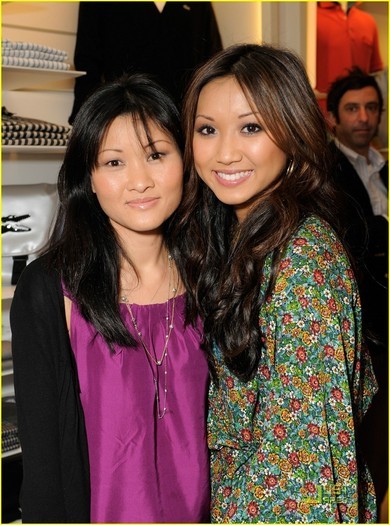 NCFCHDQTAFOYTDVQGMS - Brenda Song