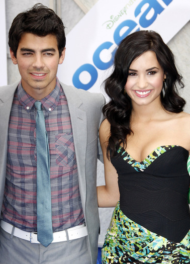 Disneynature-s-Oceans-Premiere-4-17-HQ-jemi-11640827-1845-2560