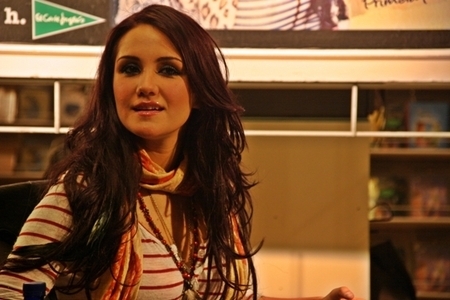 00013656constrain450x30 - x - x  Dulce Maria